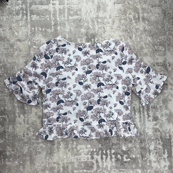 Floral Ruffle Crop Blouse - Picture 2 of 5